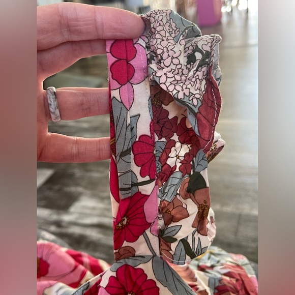 Maxi dress with flutter straps and tears - Picture 4 of 8